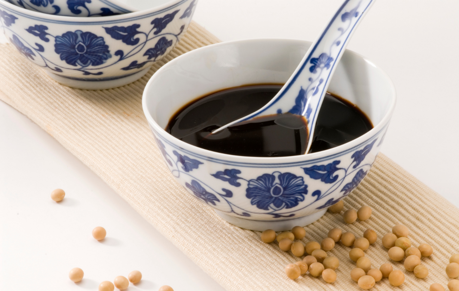 刺身醤油とは？普通の醤油との違い・選び方・おすすめの食べ方を徹底解説 ヤマトの読み物